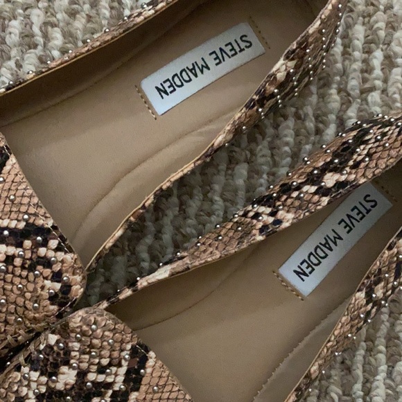 Steve Madden snakeskin flats - Picture 2 of 2
